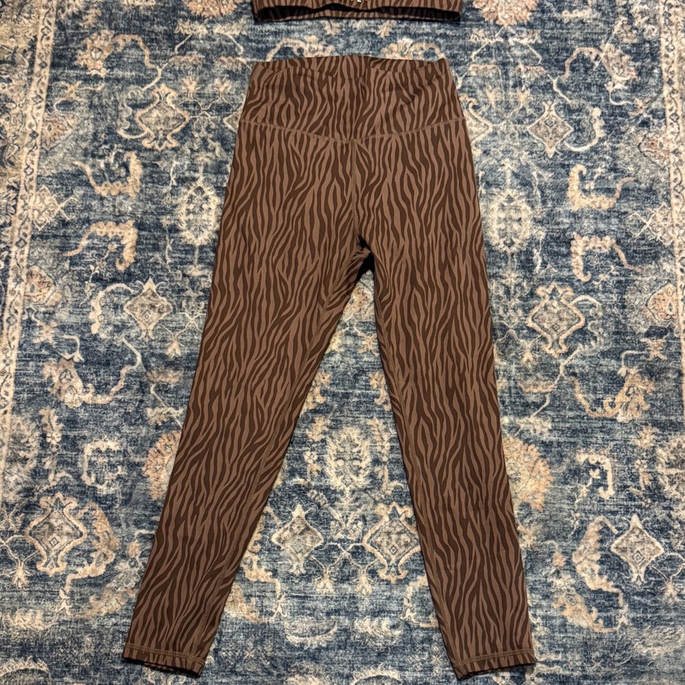 Wilo Brown Zebra-Print High-Waist Leggings & Sports Bra Set - Picture 2 of 3